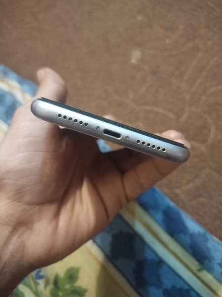 iPhone 11 condition 10/10 4