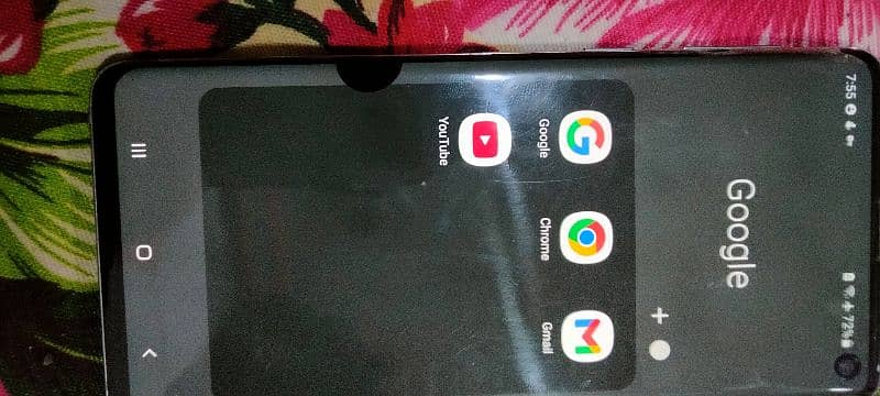 samung s10 small dot approved 10/10 condition  gaming phone 3