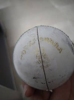 Original Kookaburra Made in Australia Hard Ball 142g