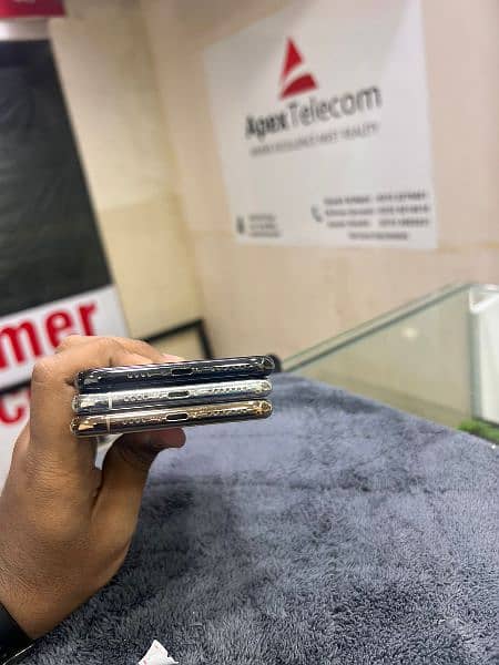 Iphone 11 pro/IPhone 11 pro max Pta Approved 256GB 2