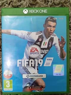 FIFA 19 standard edition Xbox one S
