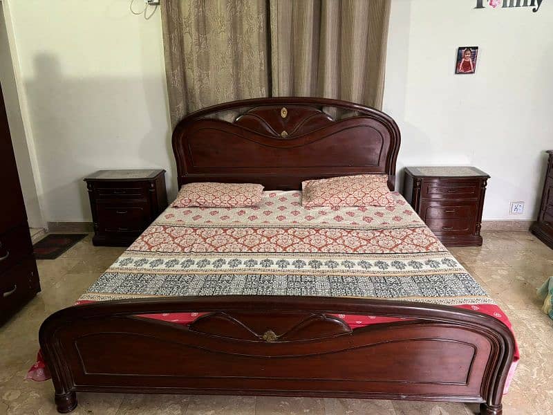 Original Sheesham Bedroom Set With Mattress. 5