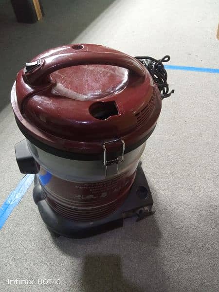 Samford German vacuum cleaner 3