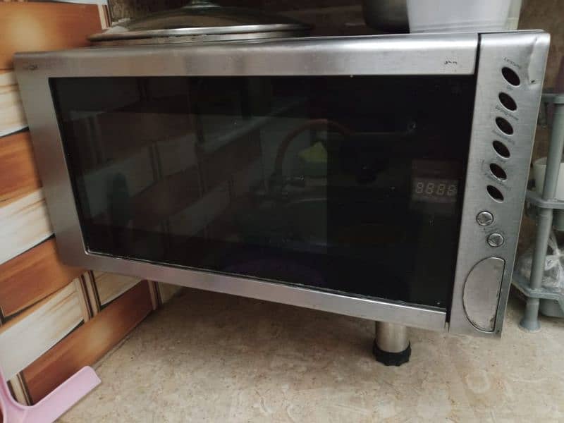 Clatronic Microwave and Baking Oven Imported 2
