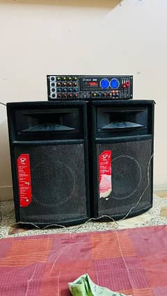 Ampifare with speaker