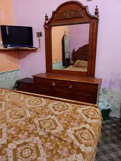 Dressing table & Bed