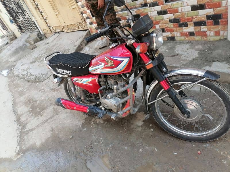 Honda cg 125 model 2016 all OK no work needed with all documents 0