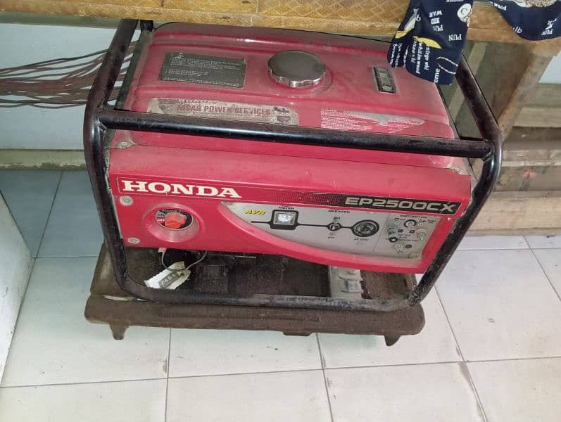selling Honda generator EP 2500 0