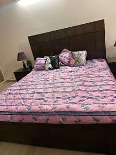 Bed set with dressing table