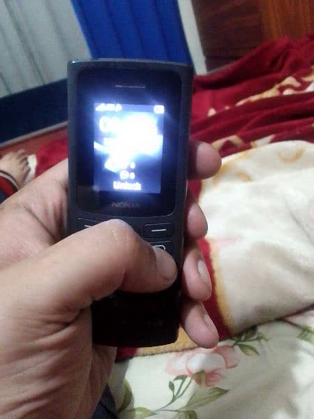 selling Nokia 110 with box and all accessories 1