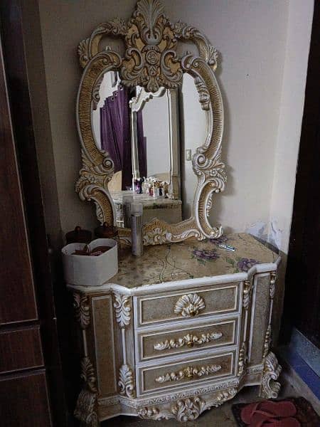 Bed with dressing table and s2 side tablets 6