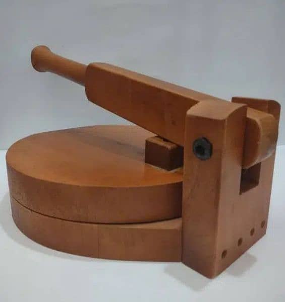 Wooden Roti Maker 3