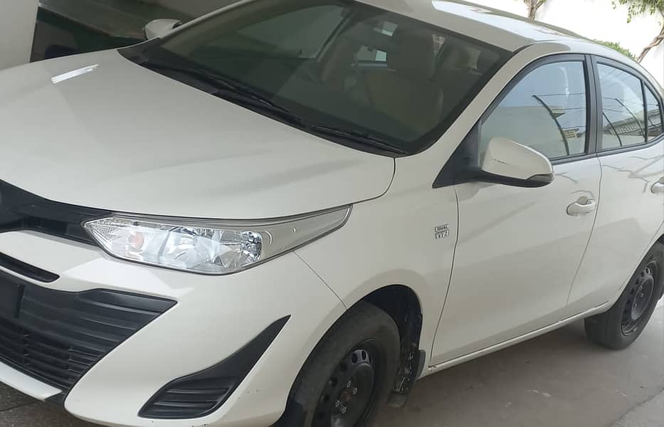 2021 White Yaris ,Islamabad Number Only 6100 KMs in Bahawalur. . Urgent 8