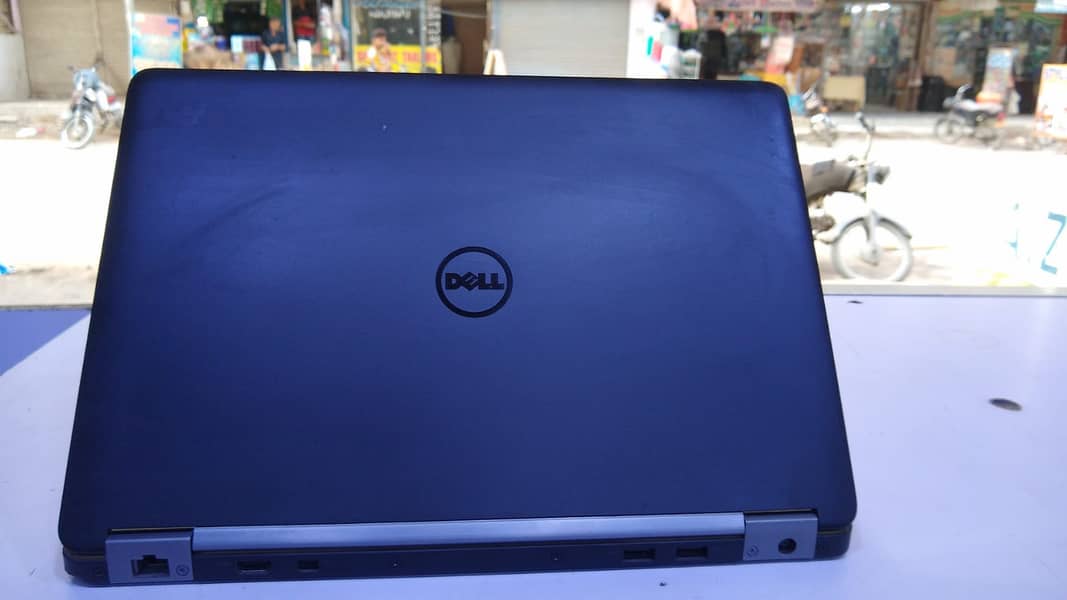 Dell Latitude E7470 (Intel Core i7-6th Gen) Bussines Laptop 4