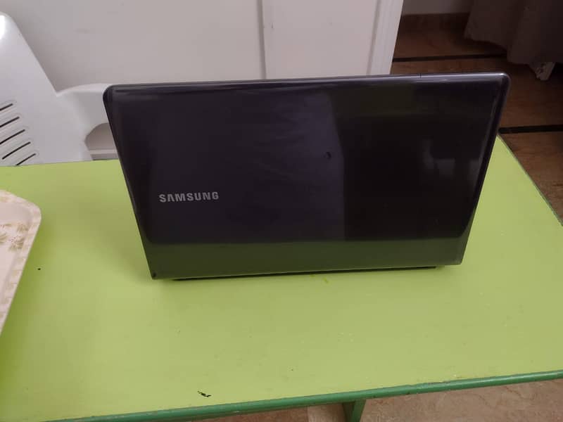 Samsung 15.6 inch Laptop - AMD A8 4500M 1.9GHz 1