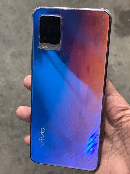 vivo V 20 8/128GB with box and Charger 1