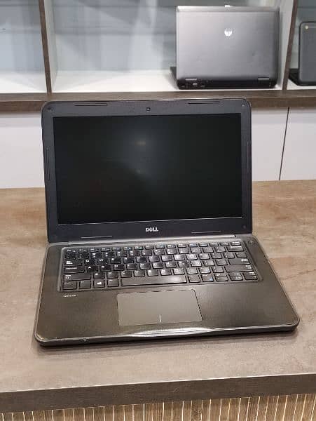 Dell Laptop Latitude 3380 Core i3-6th Generation 4