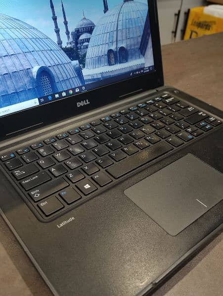 Dell Laptop Latitude 3380 Core i3-6th Generation 6