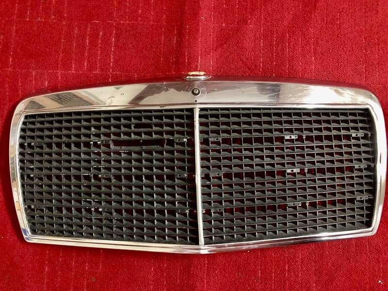 mercedes W123 front grill 2