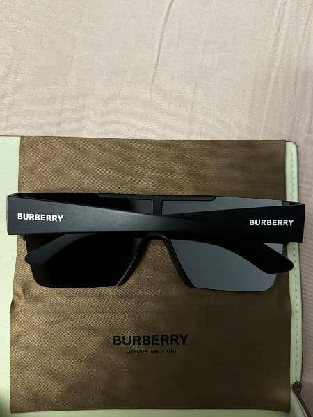 Burberry eyewear Original 2