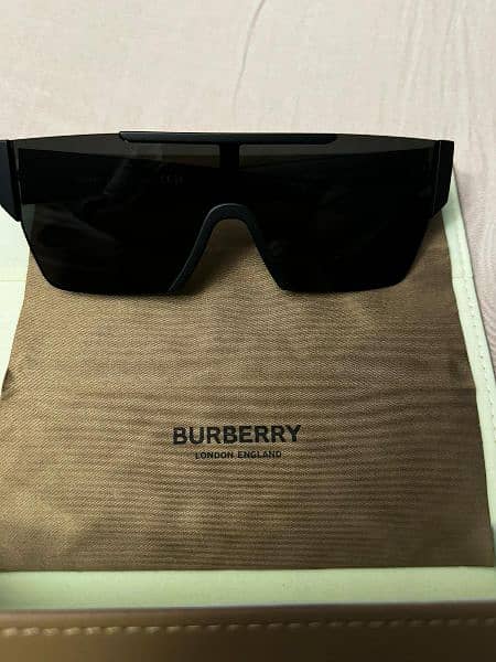 Burberry eyewear Original 4