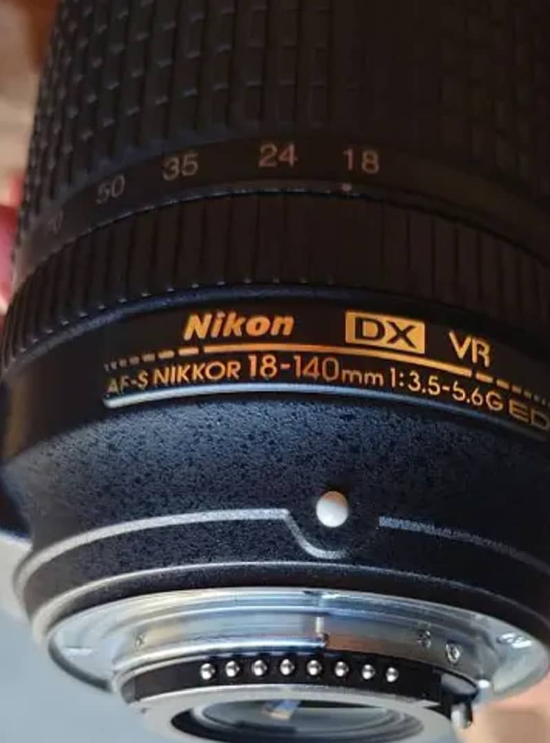 Nikon 18-140MM kit lens VR 0