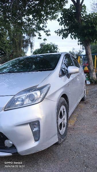 toyota prius 2014/17 untouched no paint no dent doctor used 6