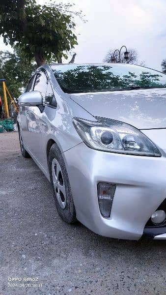 toyota prius 2014/17 untouched no paint no dent doctor used 11