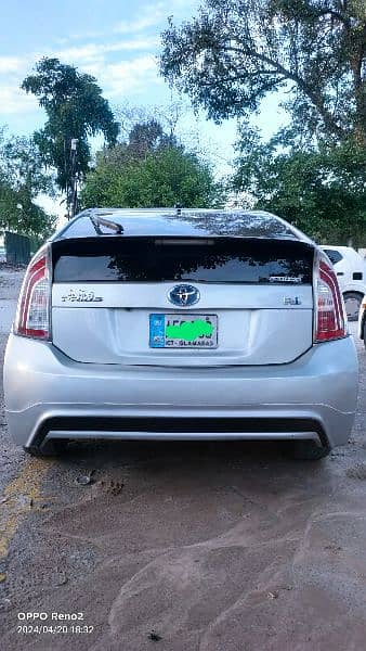toyota prius 2014/17 untouched no paint no dent doctor used 12