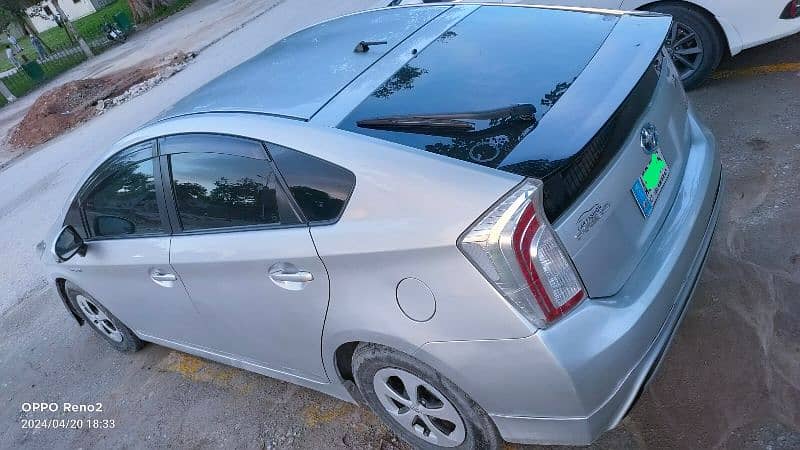 toyota prius 2014/17 untouched no paint no dent doctor used 14