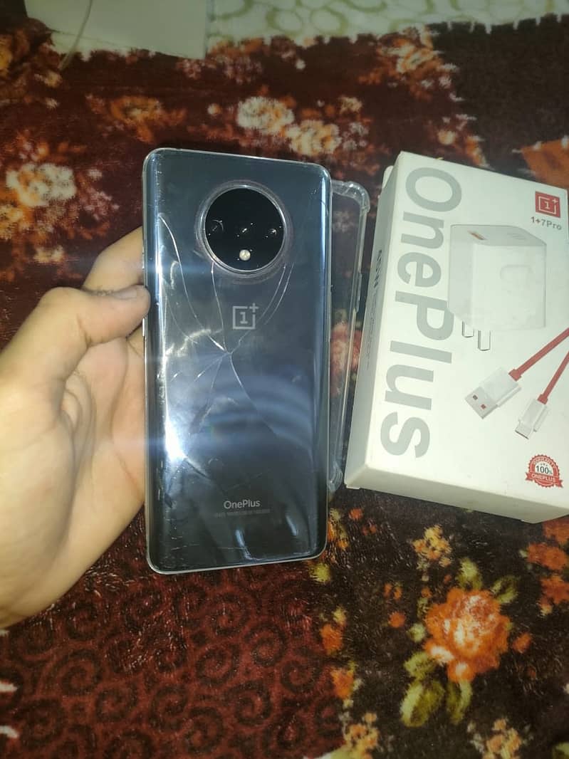 OnePlus 7t Genuine condition contact on this number 03336521216 2