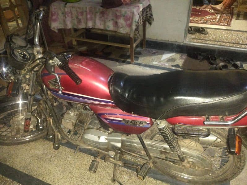 Honda 100 cc bike in good condition 1