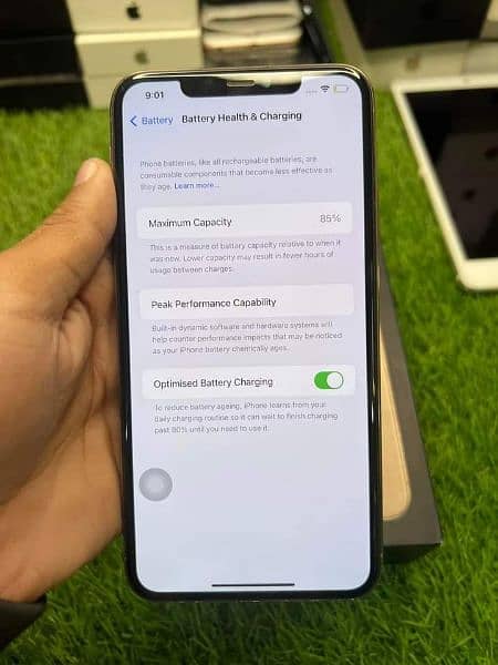 iphone 11 pro max PTA approved 256gb my wtsp/0347-68:96-669 3
