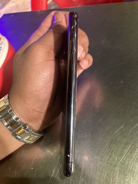 Iphone X 64GB pta approved 4