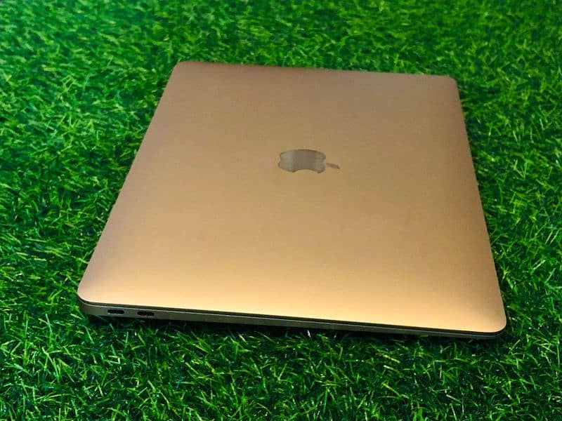 MacBook Air Core i-3, 2020, 13 inch, 8-256, Golden Color 1