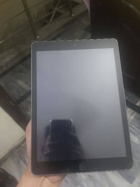 i pad Air 16 GB all ok very good condition 10/10 0