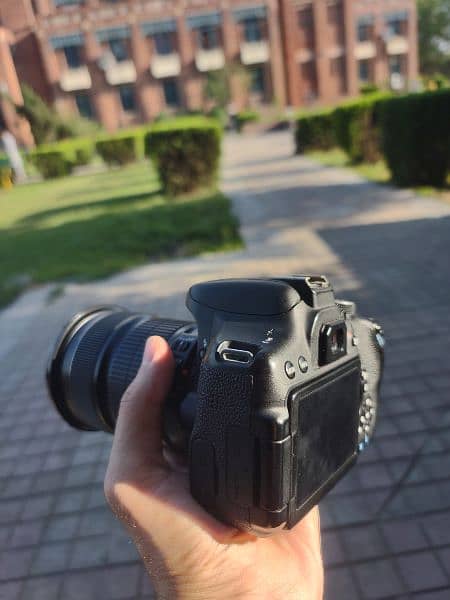 Canon EOS 750d 4