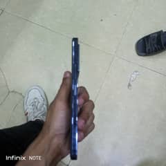 wireless and box with phone infinix note 30 pro