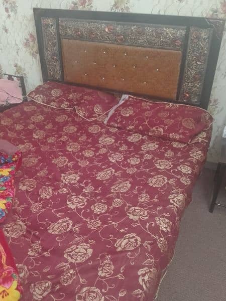 iron bed set with side table and dressing 0