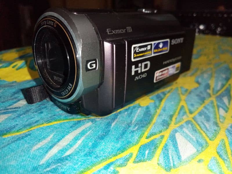 Sony Handycam HDR CX 350 HD. 2
