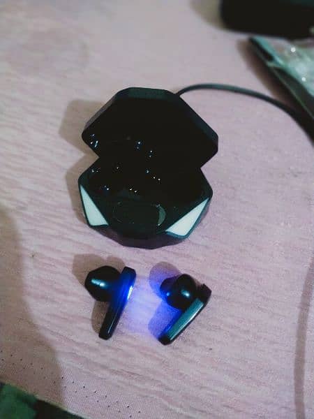 X15 Bluetooth headphones 1