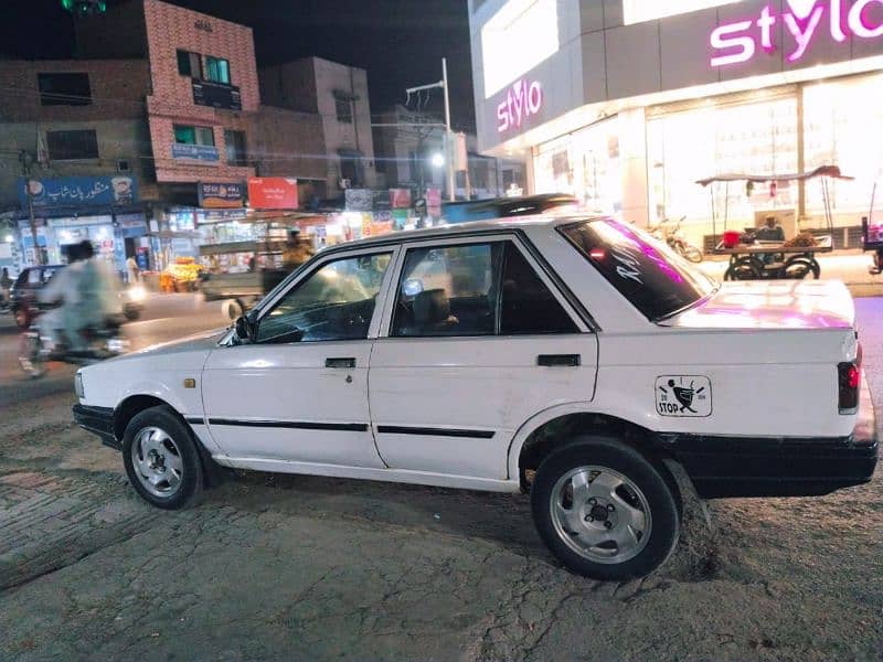 Nissan sunny  . . Toyota corolla 16 valve 4e engine all ok 4