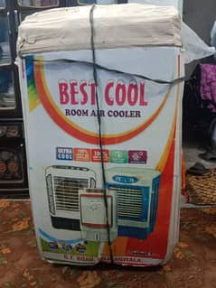 10/10 new condition 3 ice bootel urgent sale