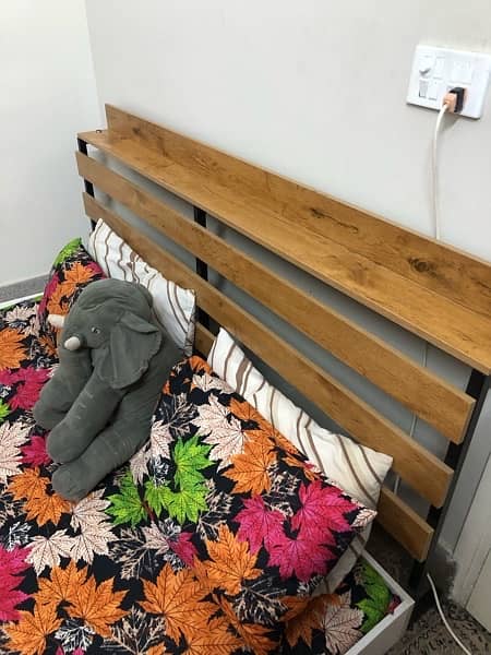 Platform wooden NO MATTRESS frame ONLY 6 by 6.5 price is negotiable 2