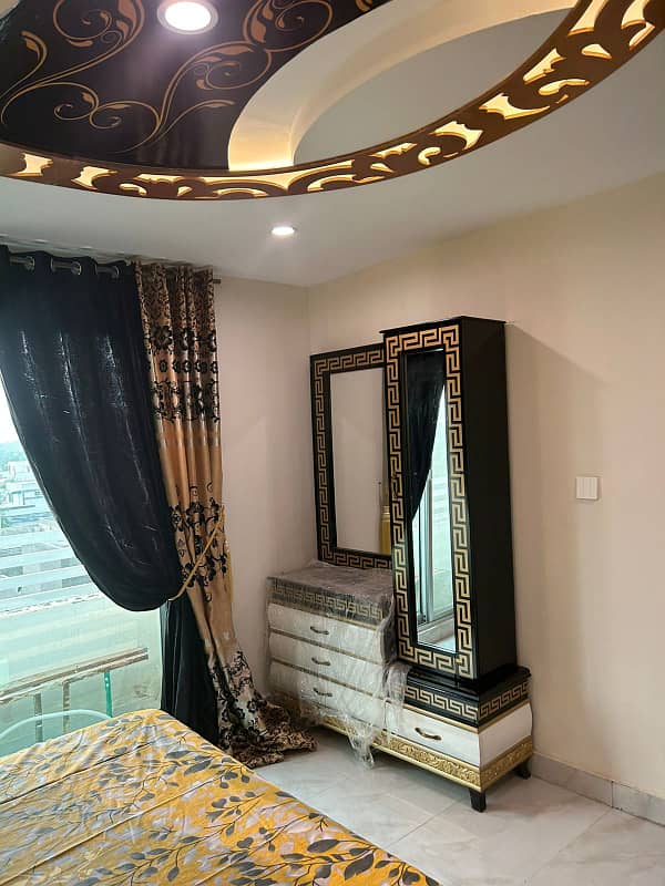 BAHRIA TOWN IQBAL BLOCK TWO BED LUXURY FURNISHED APARTMENT 4