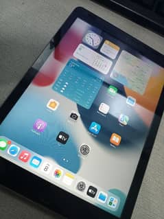 iPad 5 Apple 5th Generation | Perfect Condition 128GB Memory