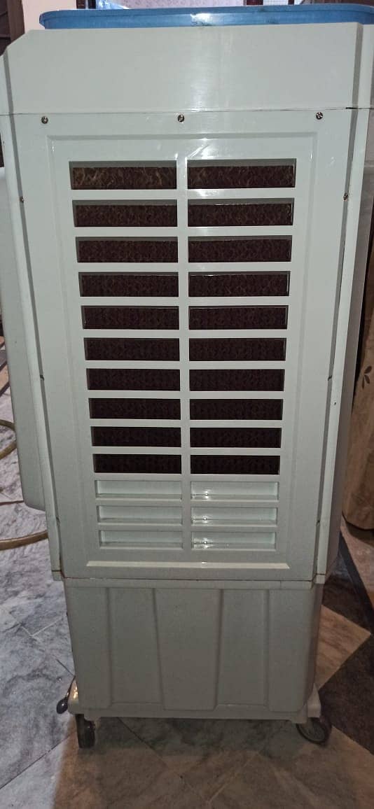 I-Zone Room Cooler Model 14000, Only 20 days used 2