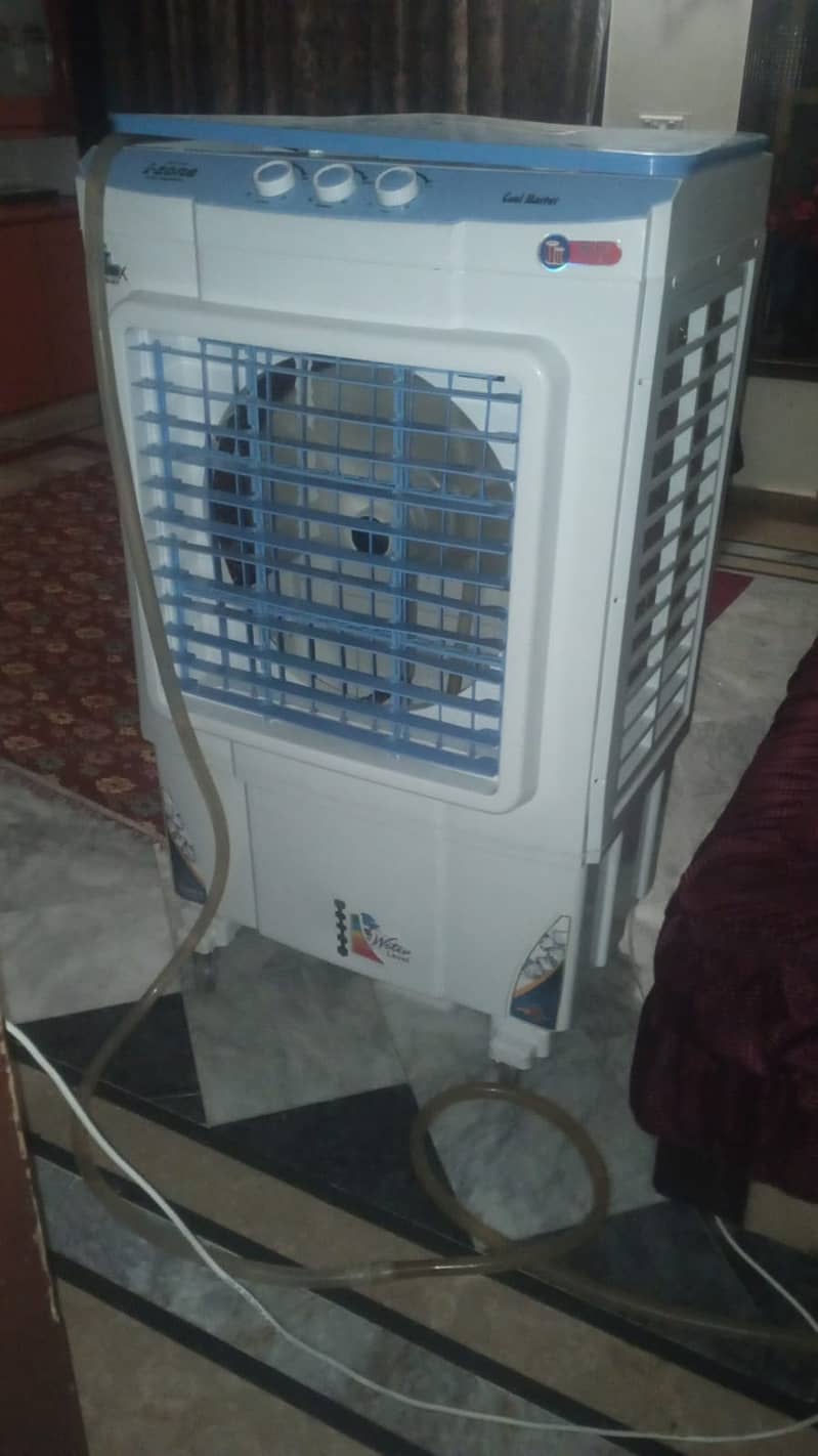I-Zone Room Cooler Model 14000, Only 20 days used 5