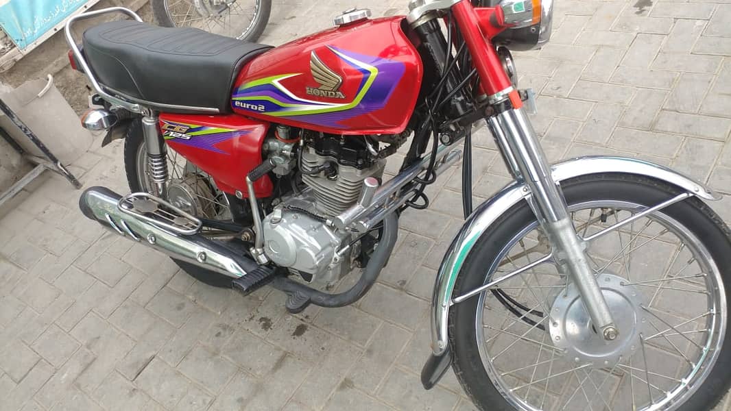 Honda CG125 (2017) For sale - Islamabad registered excelent condition 6