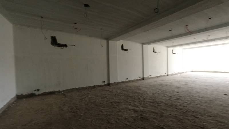 8 Marla Building Prime Location For Rent In Broadway Commercial DHA PHASE 8 Lahore 14